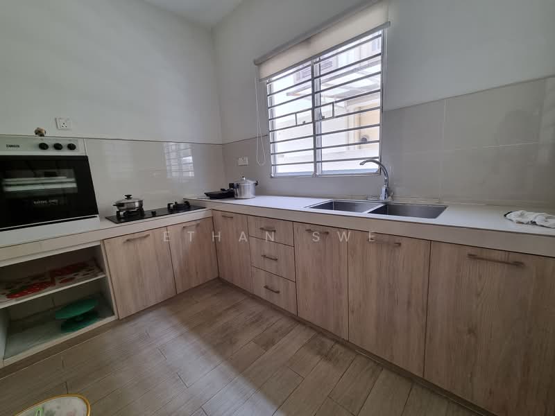 Cluster House for Sale in Shah Alam (Selangor) - Ethan Swe - Kitchen - PropertyGuru.com.my