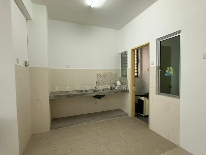 Service Residence for Sale at The Heron Residency - Carol Chai - Kitchen - PropertyGuru.com.my