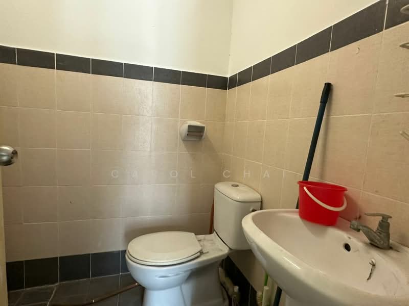 Service Residence for Sale at The Heron Residency - Carol Chai - Bathroom - PropertyGuru.com.my