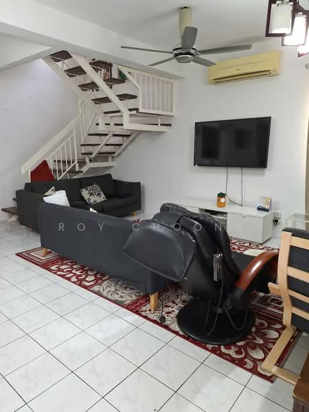 2-storey Terraced House for Rent in Seri Kembangan (Selangor) - Roy Choong - Living Room - PropertyGuru.com.my