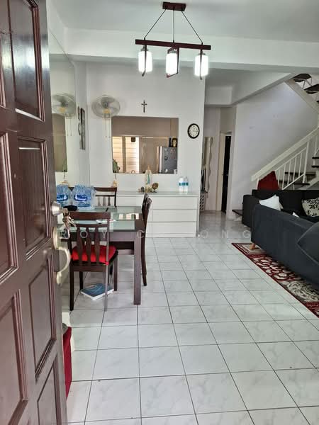 2-storey Terraced House for Rent in Seri Kembangan (Selangor) - Roy Choong - Living Room - PropertyGuru.com.my