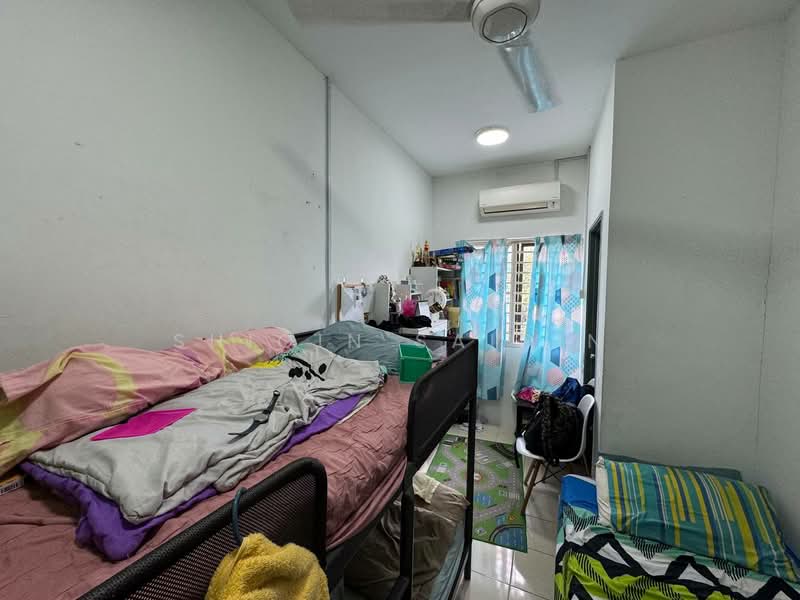2-storey Terraced House for Sale in Sungai Buloh (Selangor) - Shiqin Saidin - Bedroom - PropertyGuru.com.my