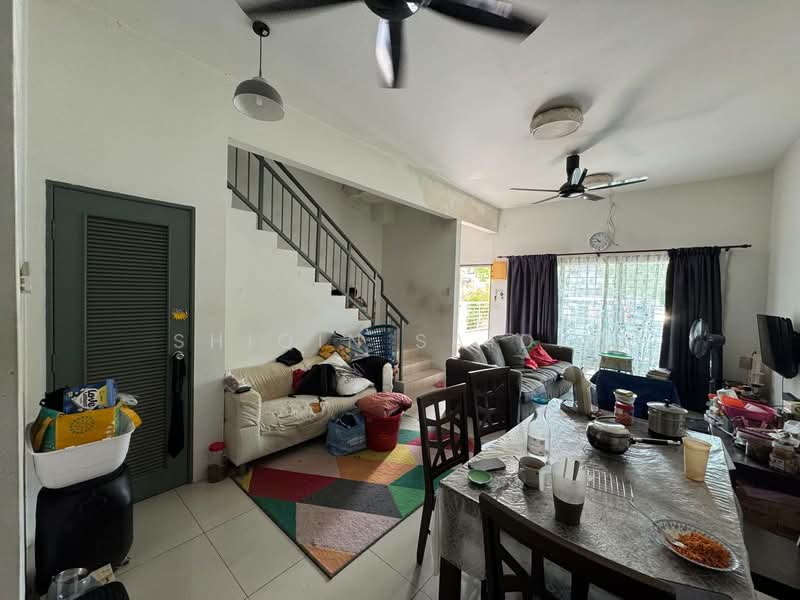 2-storey Terraced House for Sale in Sungai Buloh (Selangor) - Shiqin Saidin - Living Room - PropertyGuru.com.my