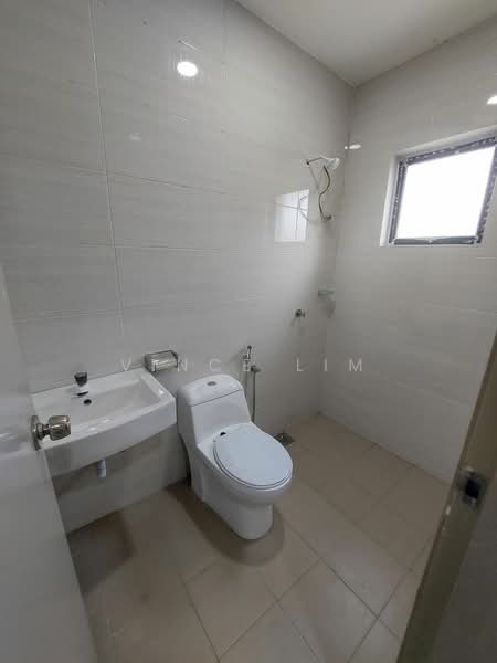 Rumah Teres 2 Tingkat untuk Dijual di Semenyih (Selangor) - Vince Lim - Bathroom - PropertyGuru.com.my