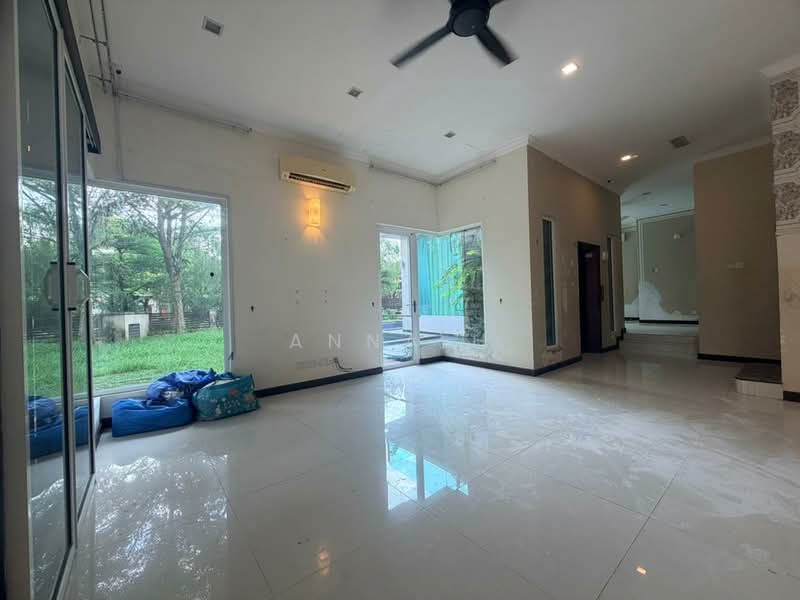 Semi-Detached House for Sale in Beverly Heights (Ampang) - Anna H - Living Room - PropertyGuru.com.my