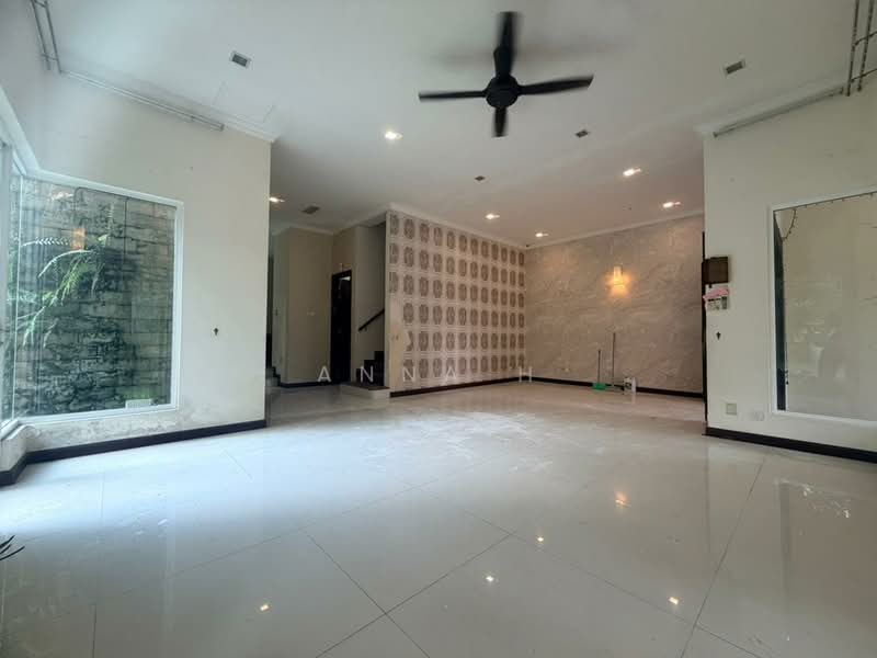 Semi-Detached House for Sale in Beverly Heights (Ampang) - Anna H - Living Room - PropertyGuru.com.my