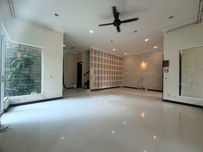 Semi-Detached House for Sale in Beverly Heights (Ampang) - Anna H - Living Room - PropertyGuru.com.my