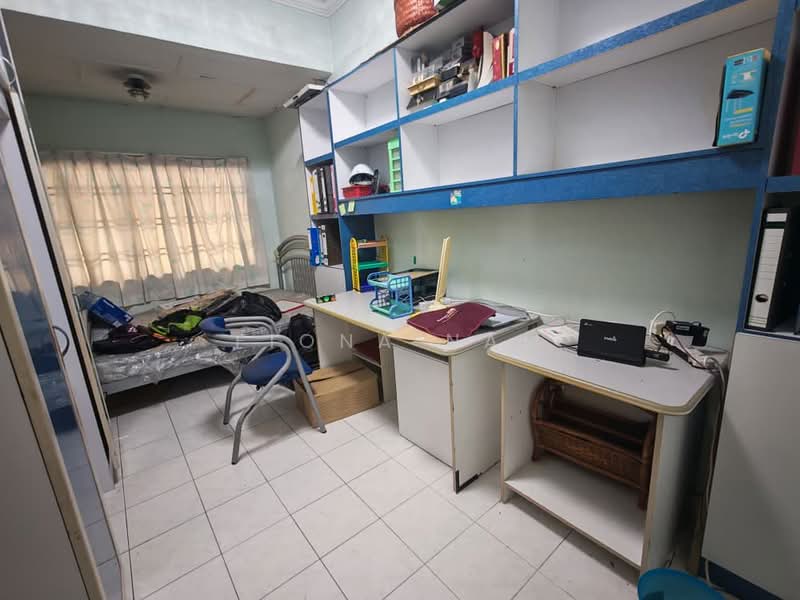 Rumah Teres 2 Tingkat untuk Dijual di Taman Seri Orkid (Skudai) - Fiona Nam - Bedroom - PropertyGuru.com.my