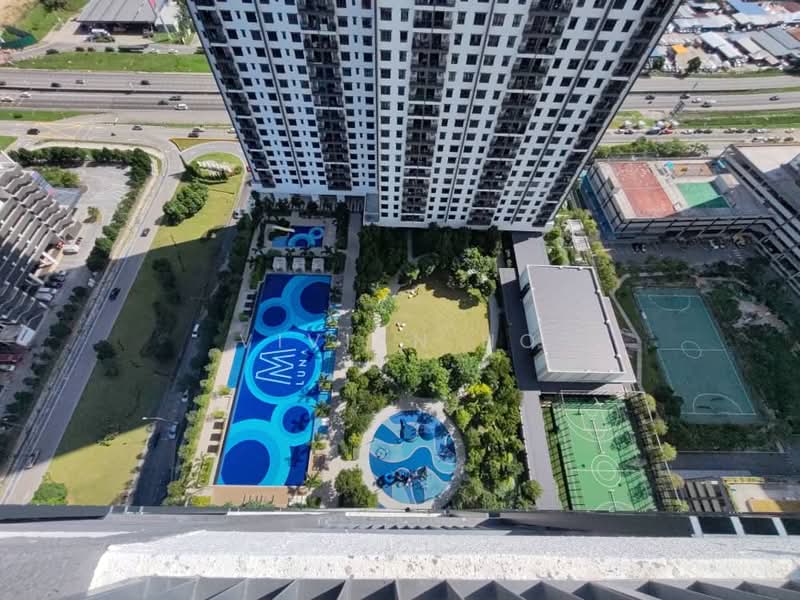 Servis Apartment untuk Disewa di M Luna - Vivian Ho - Pool - PropertyGuru.com.my
