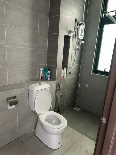 Servis Apartment untuk Disewa di 8Scape Residence @ Sutera - Dexter Lim - Bathroom - PropertyGuru.com.my