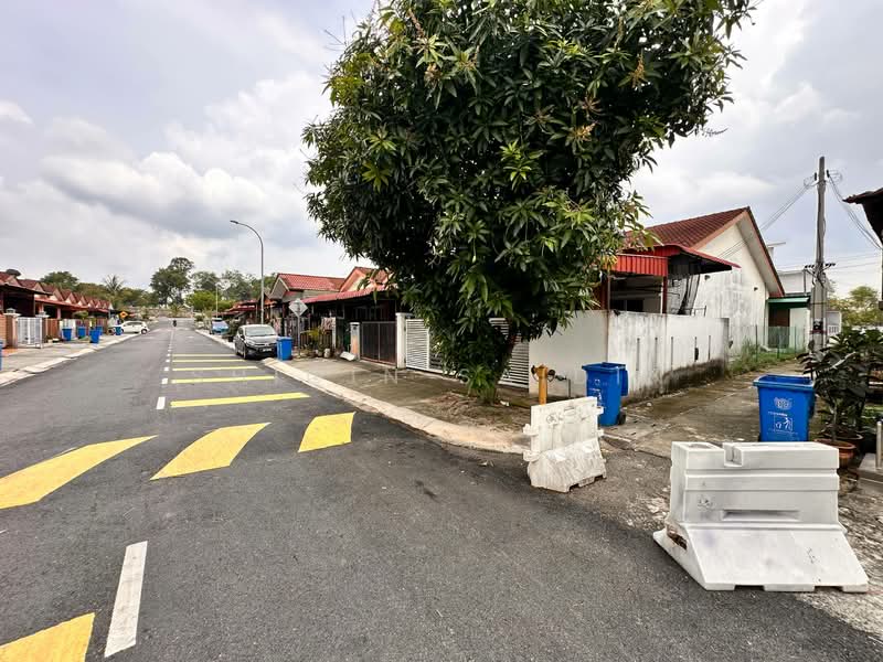 Rumah Teres 1 Tingkat untuk Dijual di Seksyen 30 (Shah Alam) - Shiqin Saidin - Exterior - PropertyGuru.com.my
