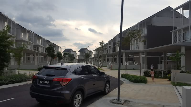 Rumah Teres 3 Tingkat untuk Disewa di Seri Kembangan (Selangor) - Veronica Ng - Exterior - PropertyGuru.com.my