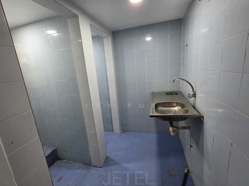 Shop for Rent in Bandar Puteri (Klang) - Ivy Por - Bathroom - PropertyGuru.com.my
