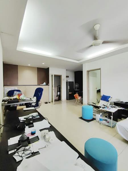 Pangsapuri untuk Dijual di Bayu Puteri 3 - Dylan Tan - Living Room - PropertyGuru.com.my