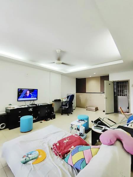 Pangsapuri untuk Dijual di Bayu Puteri 3 - Dylan Tan - Living Room - PropertyGuru.com.my