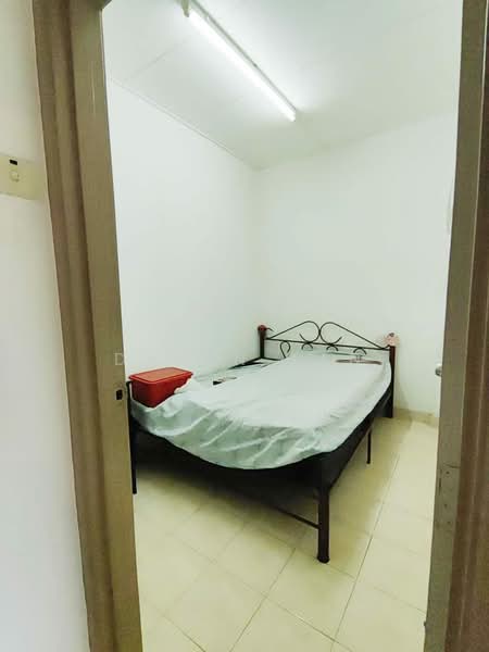 Pangsapuri untuk Dijual di Bayu Puteri 3 - Dylan Tan - Bedroom - PropertyGuru.com.my