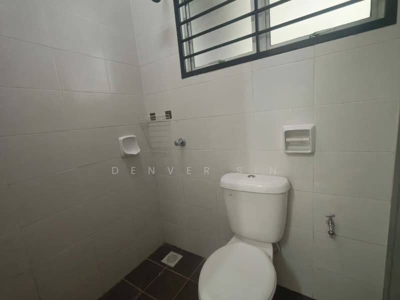 1-storey Terraced House for Sale in Bandar Putera 2 (Klang) - Denver Sin - Bathroom - PropertyGuru.com.my