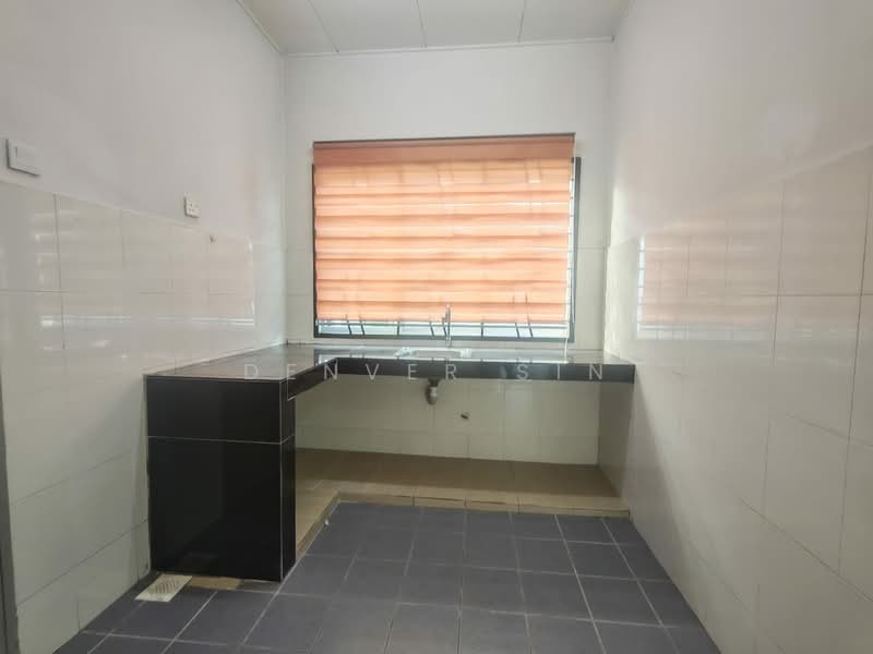 1-storey Terraced House for Sale in Bandar Putera 2 (Klang) - Denver Sin - Kitchen - PropertyGuru.com.my