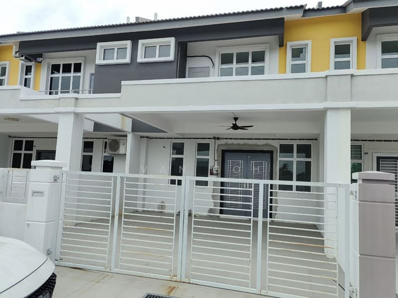Rumah Teres 2 Tingkat untuk Dijual di Taman Cheng Setia (Cheng) - Ivan Goh - PropertyGuru.com.my