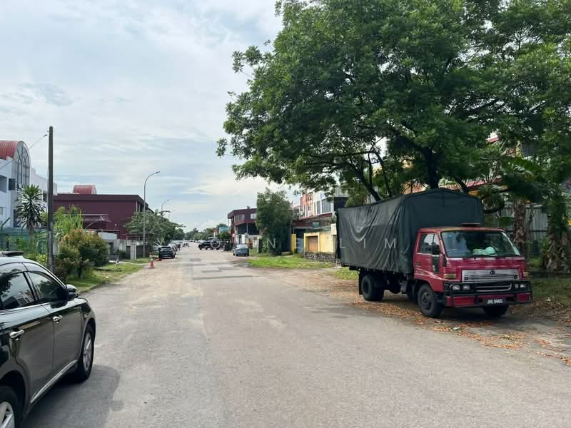 Kilang untuk Dijual di Taman Desa Cemerlang (Ulu Tiram) - Yvonne Lim - Exterior - PropertyGuru.com.my
