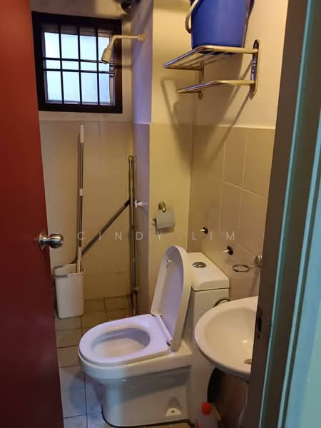 Pangsapuri untuk Dijual di Sri Selera Court Apartment - Cindy Lim - Bathroom - PropertyGuru.com.my