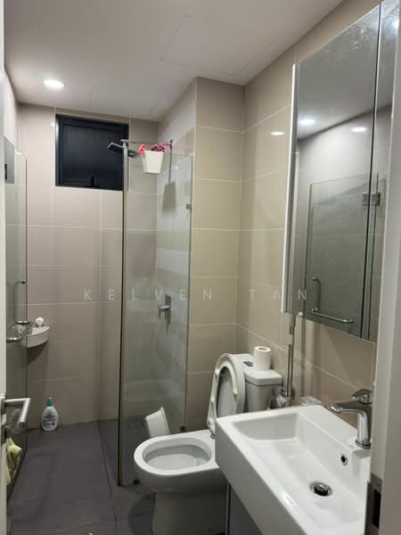 Service Residence for Sale at United Point (Residensi Berpadu) - Kelven Tan - Bathroom - PropertyGuru.com.my