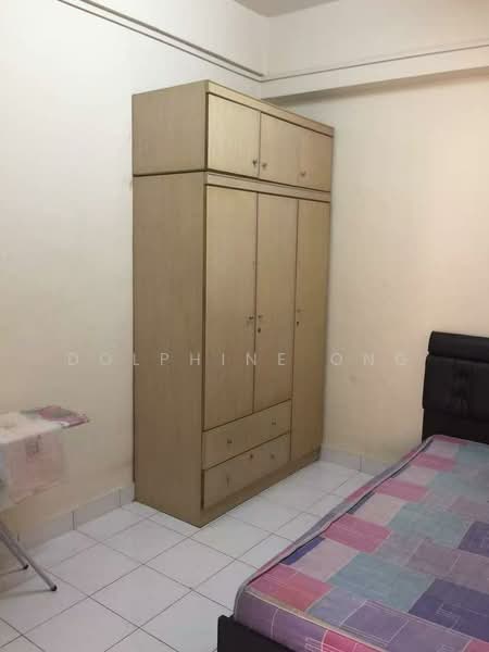 Apartment for Rent at Pangsapuri Persiaran Tanjung - Dolphine Ong - Bedroom - PropertyGuru.com.my