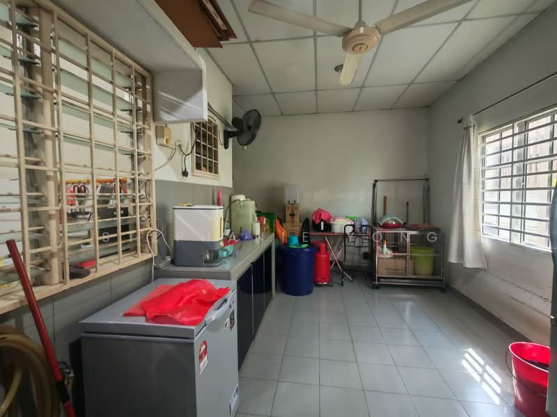 Rumah Teres untuk Dijual di Taman Taming Jaya (Balakong) - Stephanie Yong - Kitchen - PropertyGuru.com.my