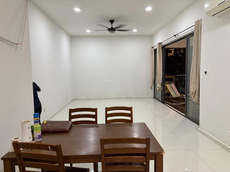 Kondominium untuk Dijual di Royal Strand @ Country Garden Danga Bay - Jaffrey . - PropertyGuru.com.my