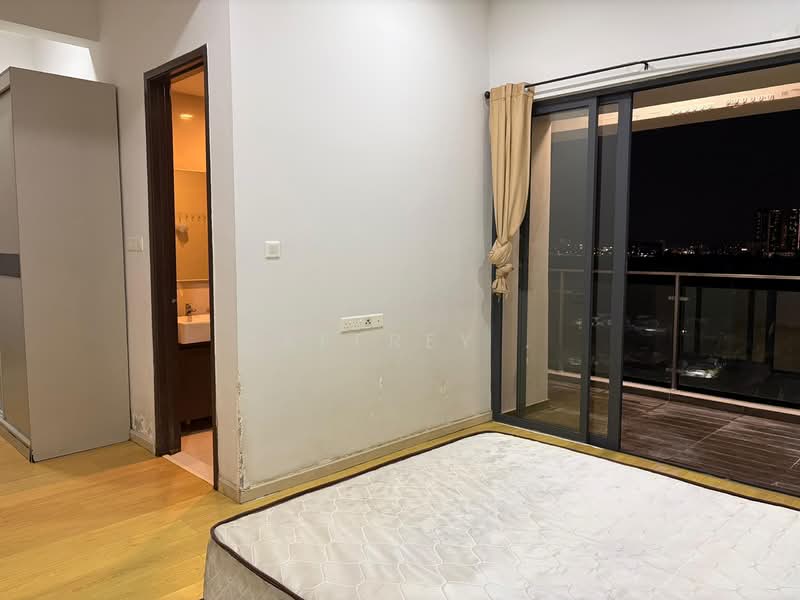 Kondominium untuk Dijual di Royal Strand @ Country Garden Danga Bay - Jaffrey . - PropertyGuru.com.my