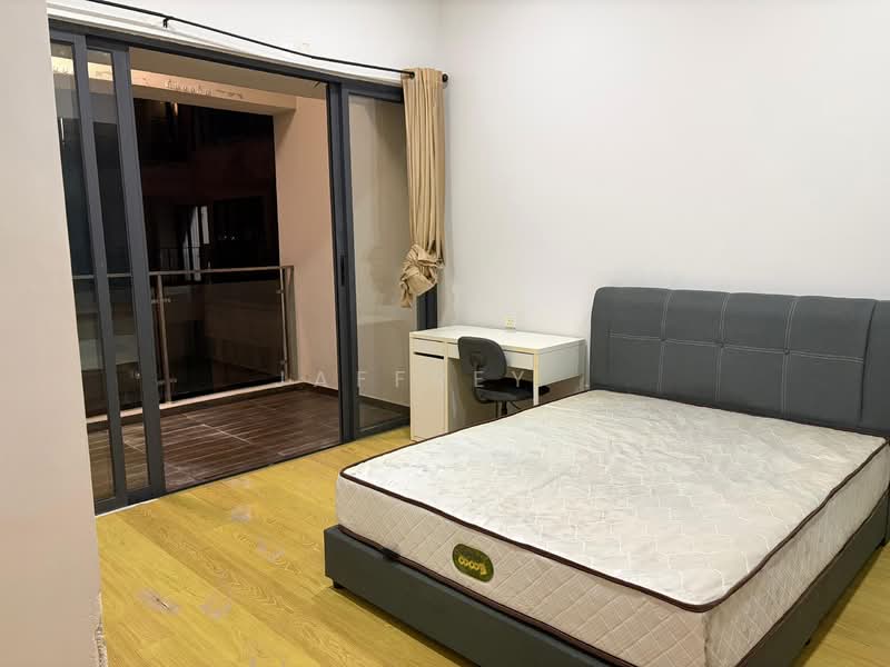 Kondominium untuk Dijual di Royal Strand @ Country Garden Danga Bay - Jaffrey . - PropertyGuru.com.my