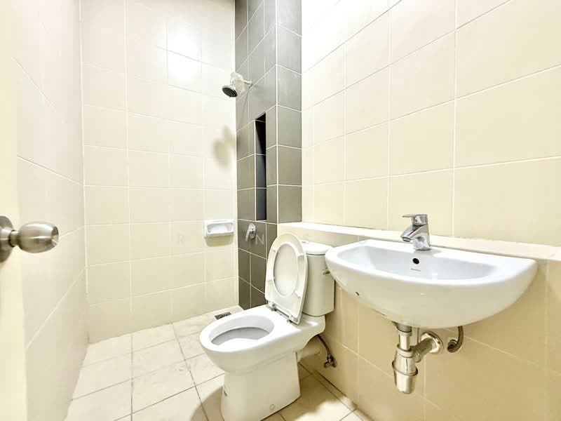 2.5-storey Terraced House for Sale in Setia Utama (Setia Alam) - Ryan Soo - Bathroom - PropertyGuru.com.my