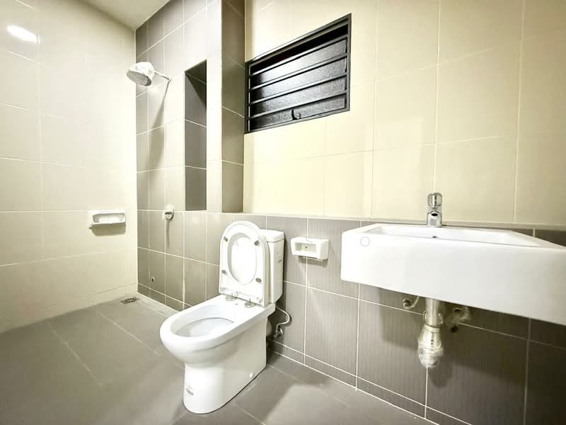 2.5-storey Terraced House for Sale in Setia Utama (Setia Alam) - Ryan Soo - Bathroom - PropertyGuru.com.my