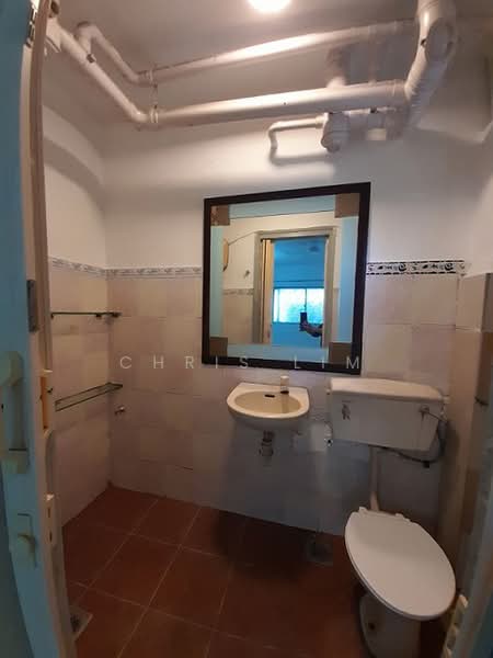 Pangsapuri untuk Disewa di Sri Bahagia Court - Chris Lim - Bathroom - PropertyGuru.com.my
