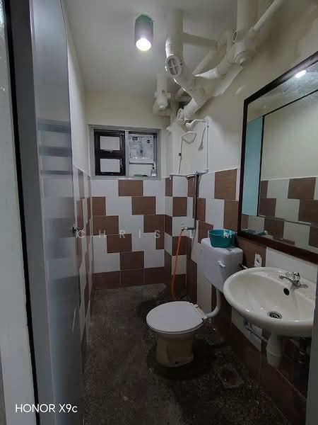 Pangsapuri untuk Disewa di Sri Bahagia Court - Chris Lim - Bathroom - PropertyGuru.com.my