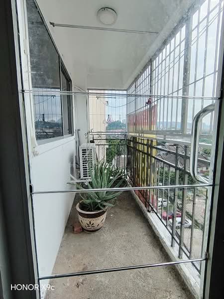 Pangsapuri untuk Disewa di Sri Bahagia Court - Chris Lim - Balcony - PropertyGuru.com.my