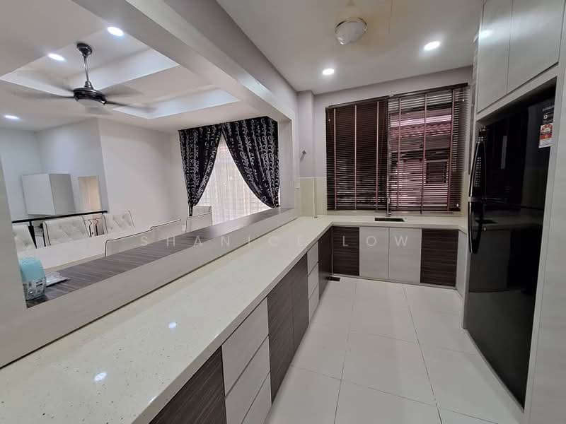 Bungalow for Sale in Bandar Puteri Puchong (Puchong) - Shanice Low - Kitchen - PropertyGuru.com.my