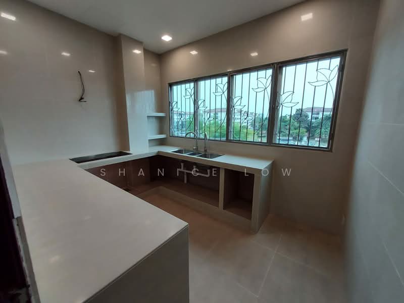 Rumah Berkembar untuk Dijual di Bandar Puteri Puchong (Puchong) - Shanice Low - Kitchen - PropertyGuru.com.my