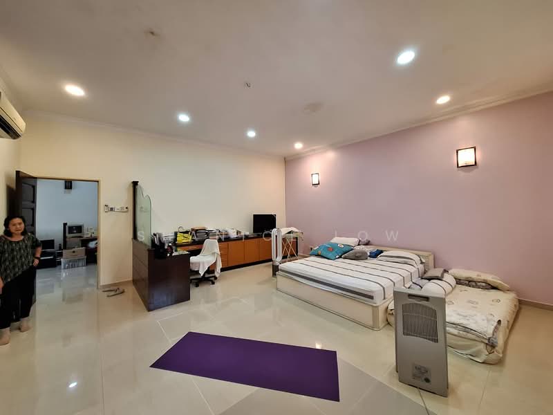 Rumah Berkembar untuk Dijual di Bandar Puteri Puchong (Puchong) - Shanice Low - Bedroom - PropertyGuru.com.my