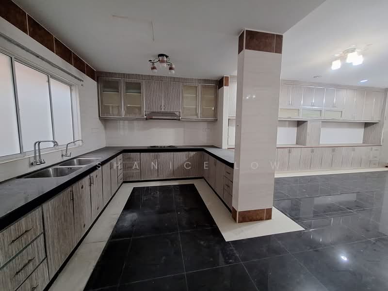 Rumah Berkembar untuk Dijual di Bandar Puteri Puchong (Puchong) - Shanice Low - Kitchen - PropertyGuru.com.my