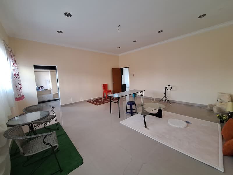 Rumah Berkembar untuk Dijual di Bandar Puteri Puchong (Puchong) - Shanice Low - Living Room - PropertyGuru.com.my