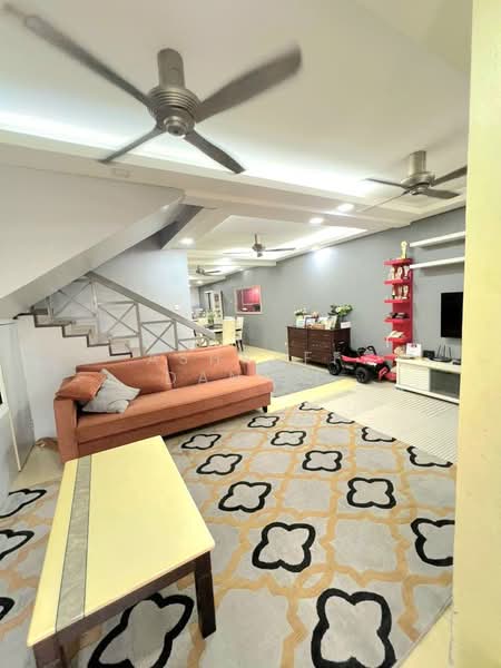 2-storey Terraced House for Sale in Taman Subang Murni (Shah Alam) - Ashraff Daniel - Living Room - PropertyGuru.com.my