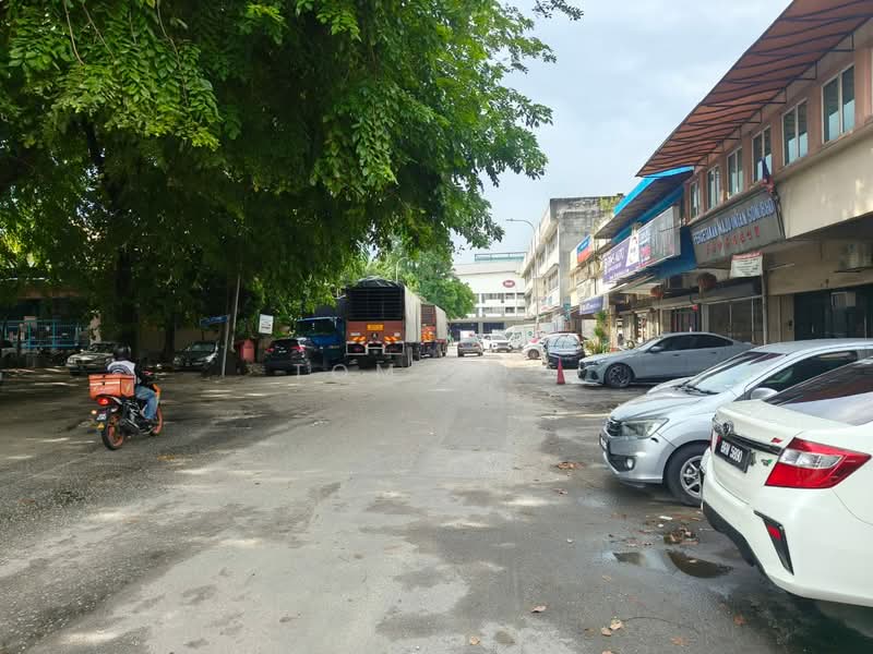 Kedai untuk Disewa di Taman Segambut (Jalan Kuching) - Tom Foo - Exterior - PropertyGuru.com.my
