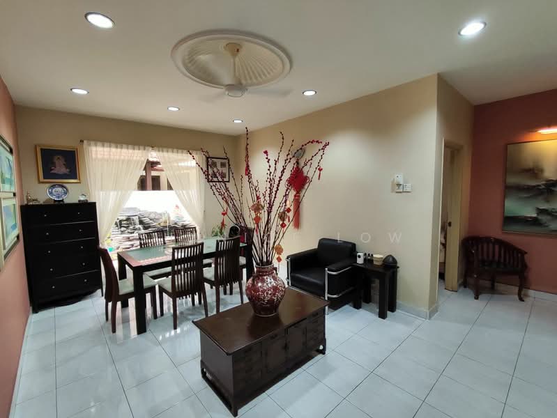 Rumah Berkembar untuk Dijual di Bandar Puteri Puchong (Puchong) - Shanice Low - Living Room - PropertyGuru.com.my