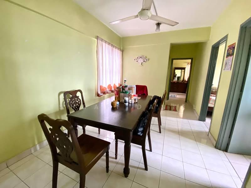 Pangsapuri untuk Dijual di Avenue Court - Ashraff Daniel - Dining Room - PropertyGuru.com.my