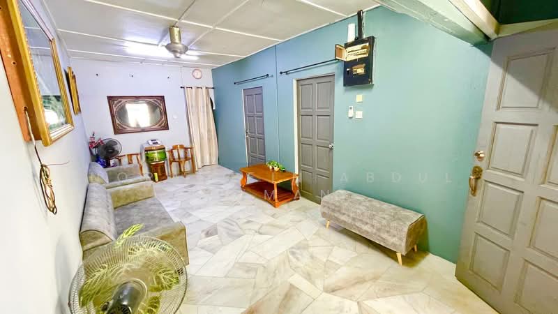 1-storey Terraced House for Sale in Seksyen 24 (Shah Alam) - Norazrein Abdul Raman - Living Room - PropertyGuru.com.my