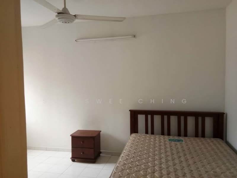 Apartment for Rent at Palm Court Apartment - Sun Swee Ching - Bedroom - PropertyGuru.com.my