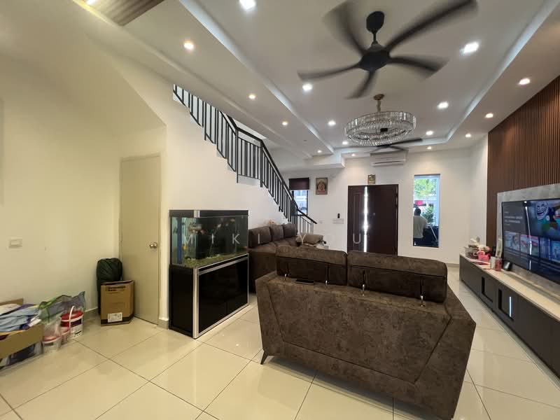 2-storey Terraced House for Rent in Telok Panglima Garang (Selangor) - Miki You - Living Room - PropertyGuru.com.my