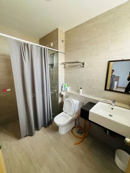 Rumah Teres 2 Tingkat untuk Disewa di Bandar Gamuda Gardens (Rawang) - David Lee - Bathroom - PropertyGuru.com.my