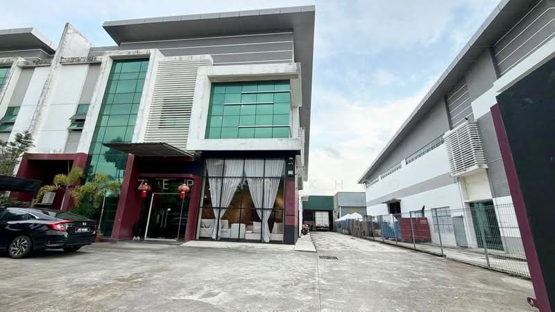 Semi-D Factory for Sale in Ulu Tiram (Johor) - Zephyr Khoo - Exterior - PropertyGuru.com.my